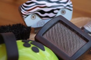 Pet-Grooming-Brush-Cleaning-Shedding
